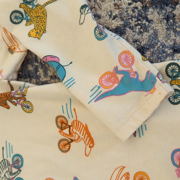 Animal Themed Longsleeve 🚲 - Picture 5 of 7